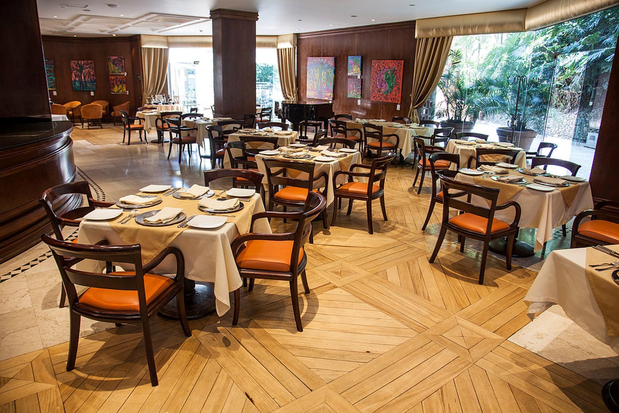 Hotel Dann Carlton Belfort Medellin Exterior photo The restaurant
