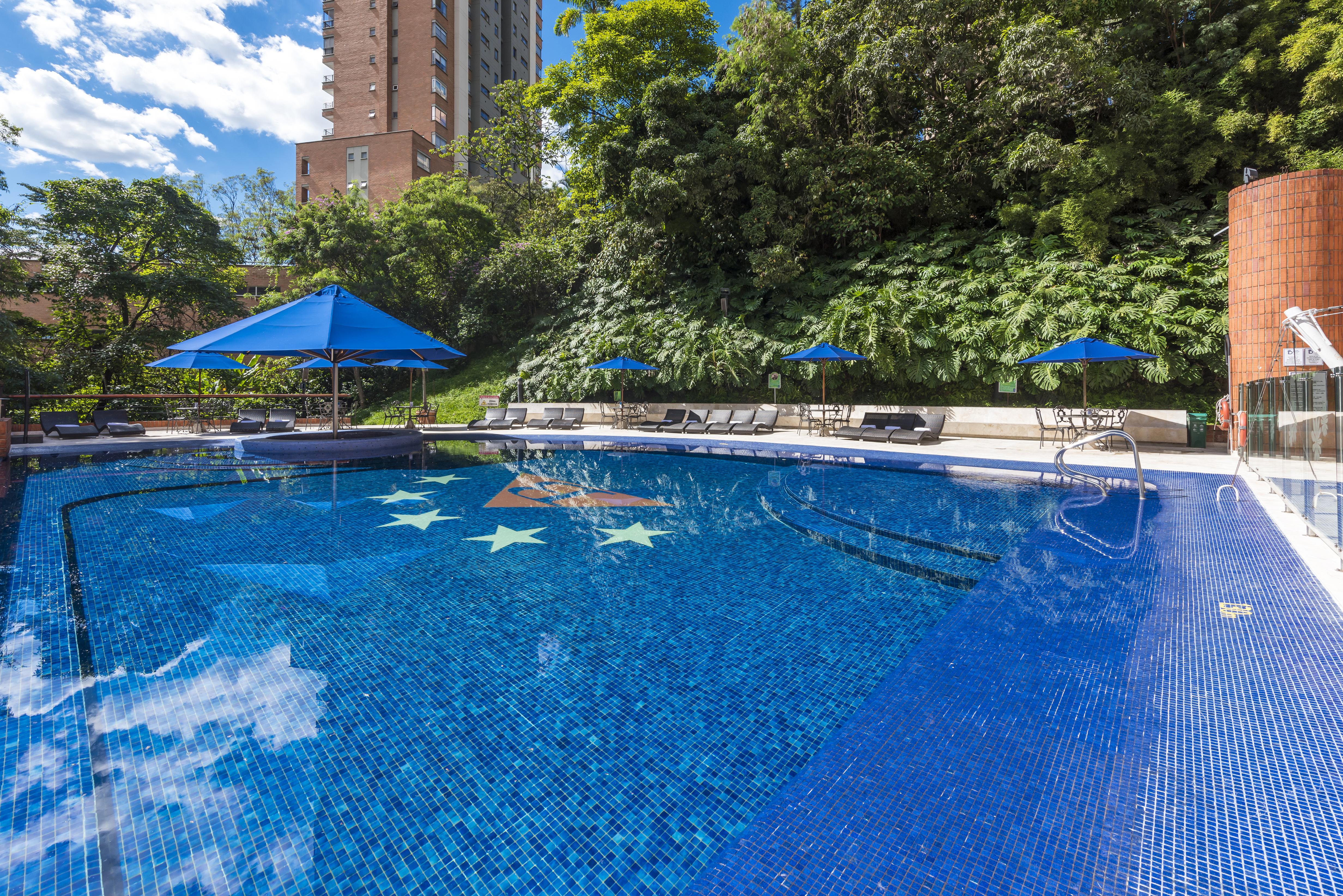 Hotel Dann Carlton Belfort Medellin Exterior photo Swimming pool