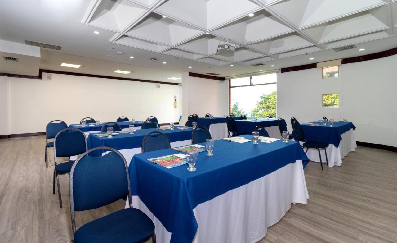 Hotel Dann Carlton Belfort Medellin Exterior photo Meeting room