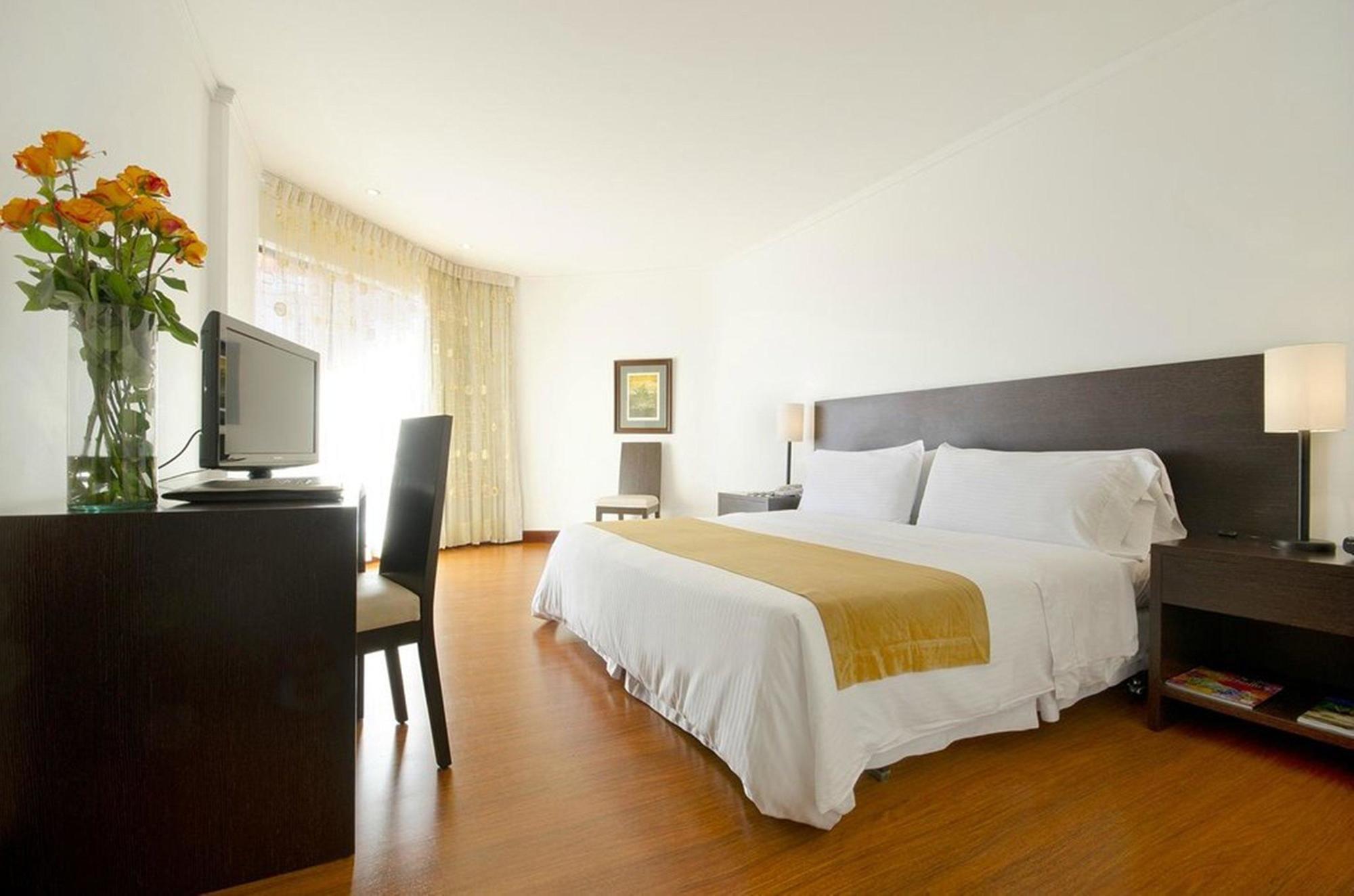 Hotel Dann Carlton Belfort Medellin Exterior photo A room at the hotel